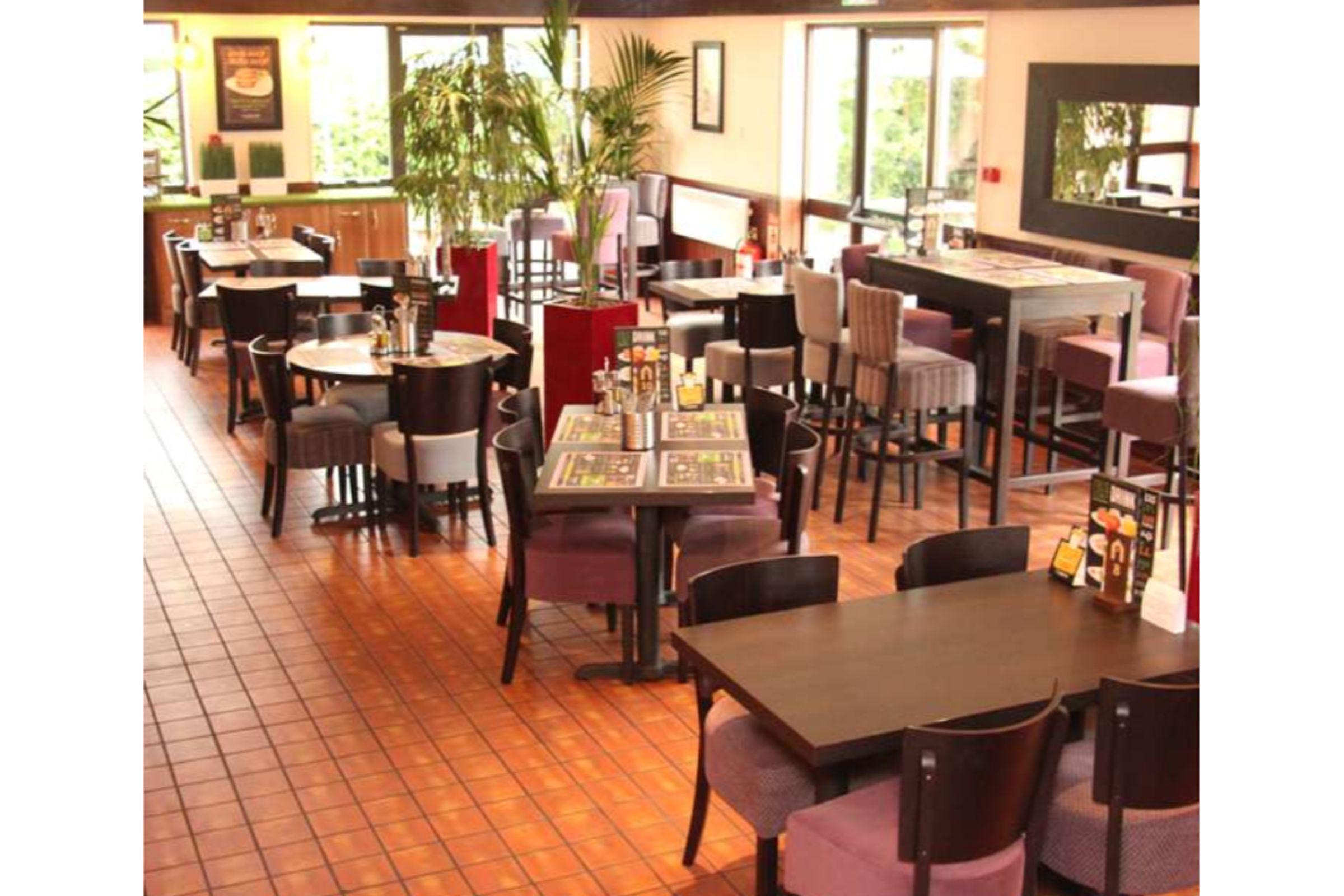 Hotel Campanile Milton Keynes - Fenny Stratford Zewnętrze zdjęcie