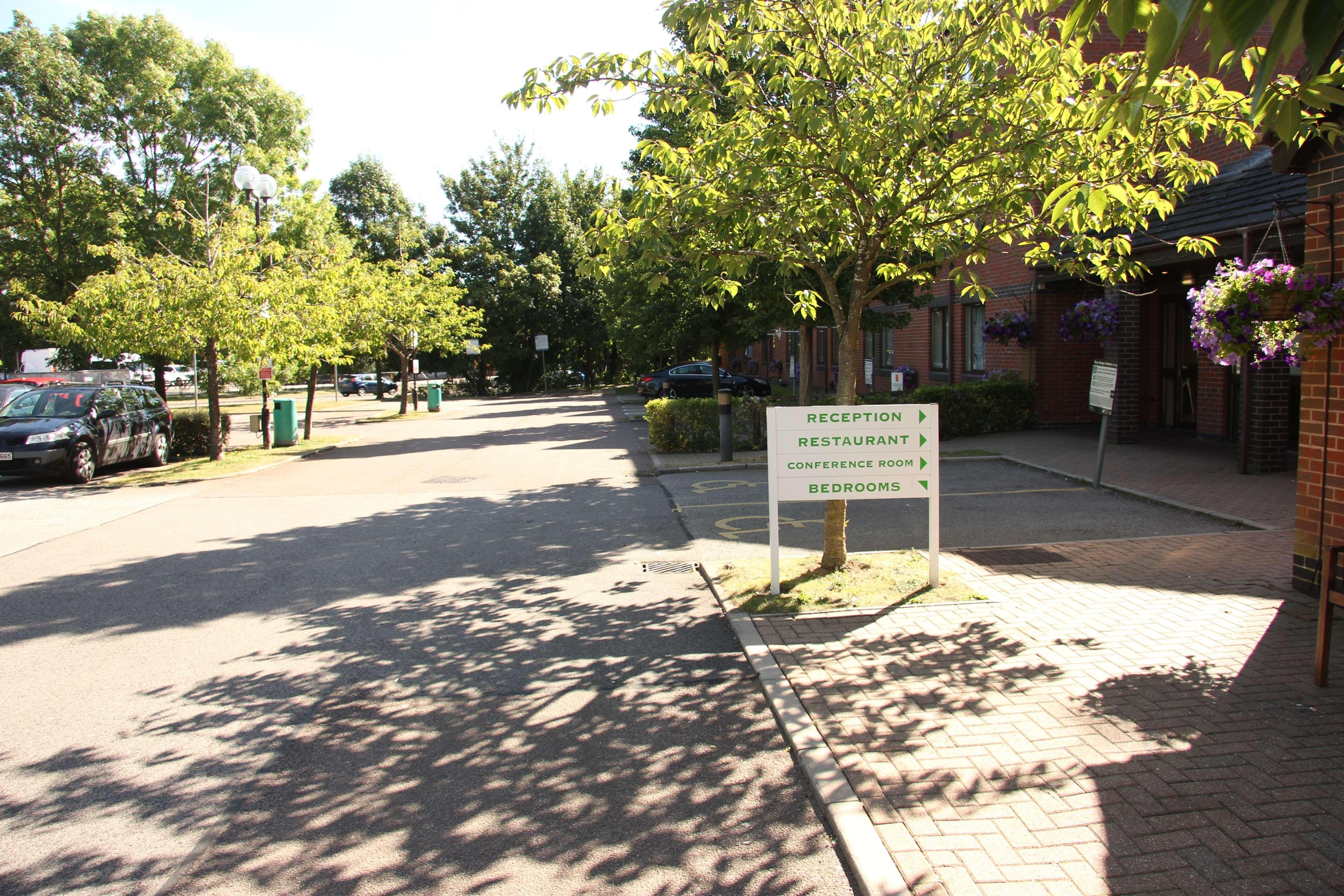 Hotel Campanile Milton Keynes - Fenny Stratford Zewnętrze zdjęcie
