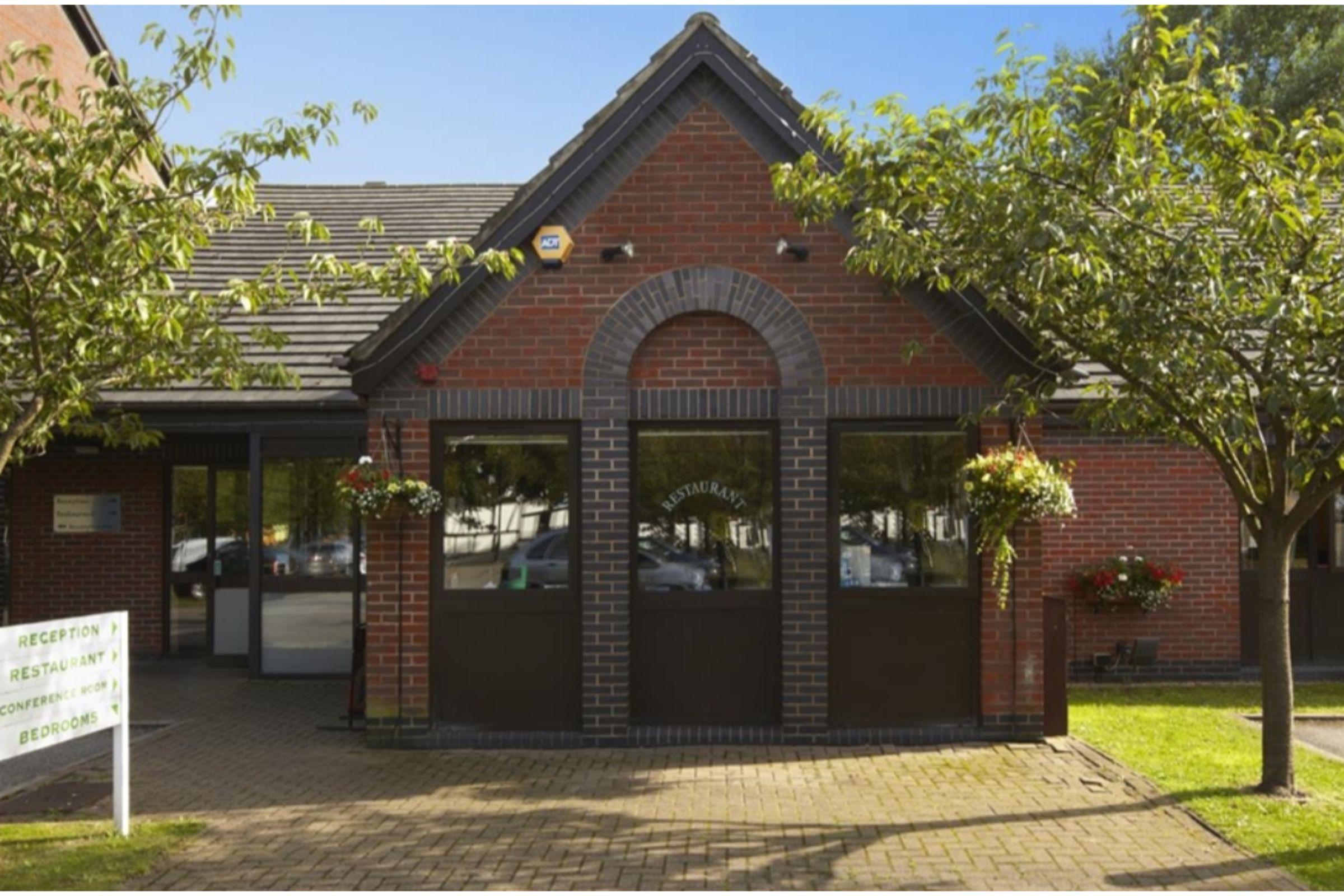 Hotel Campanile Milton Keynes - Fenny Stratford Zewnętrze zdjęcie