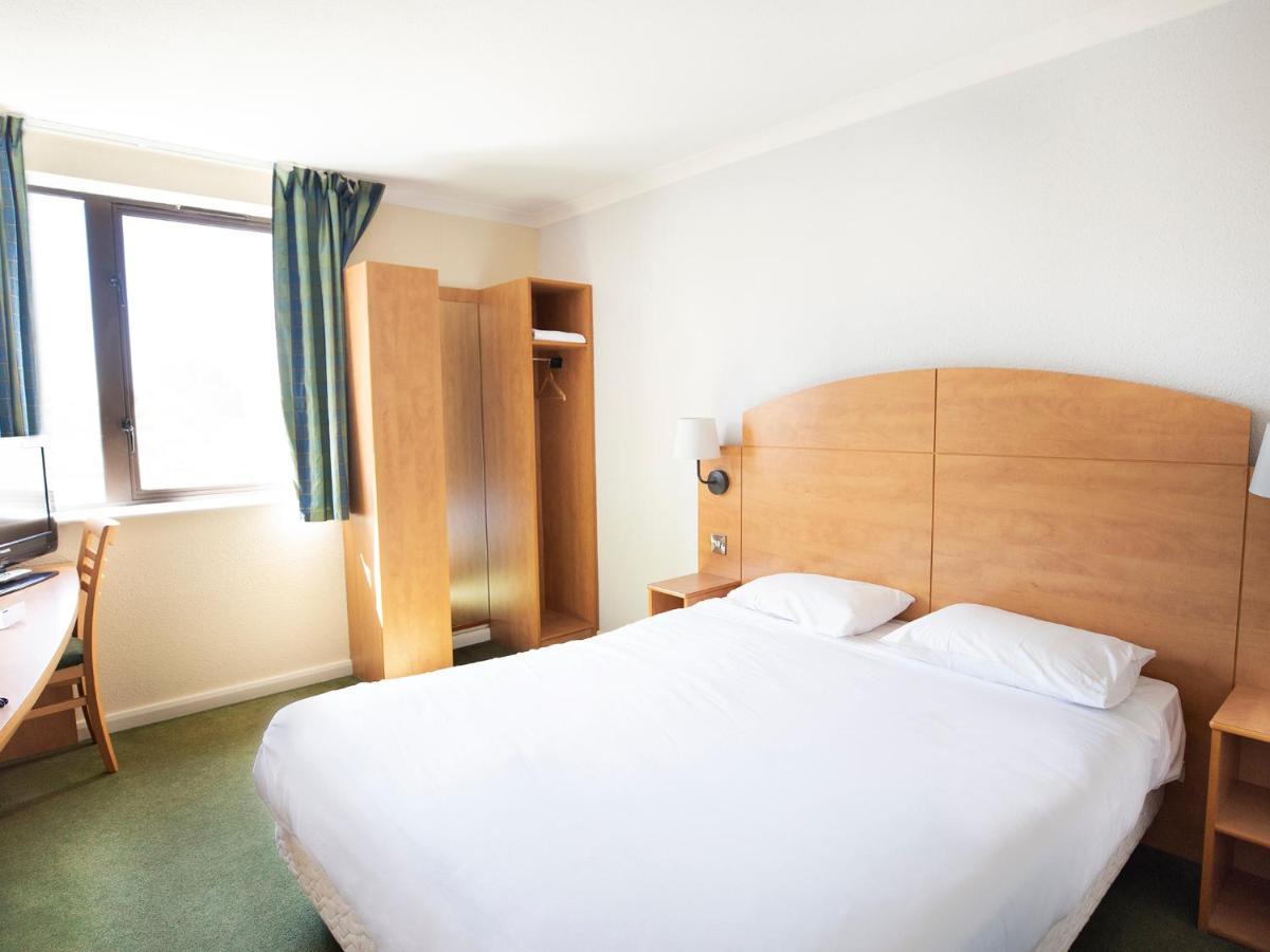 Hotel Campanile Milton Keynes - Fenny Stratford Zewnętrze zdjęcie